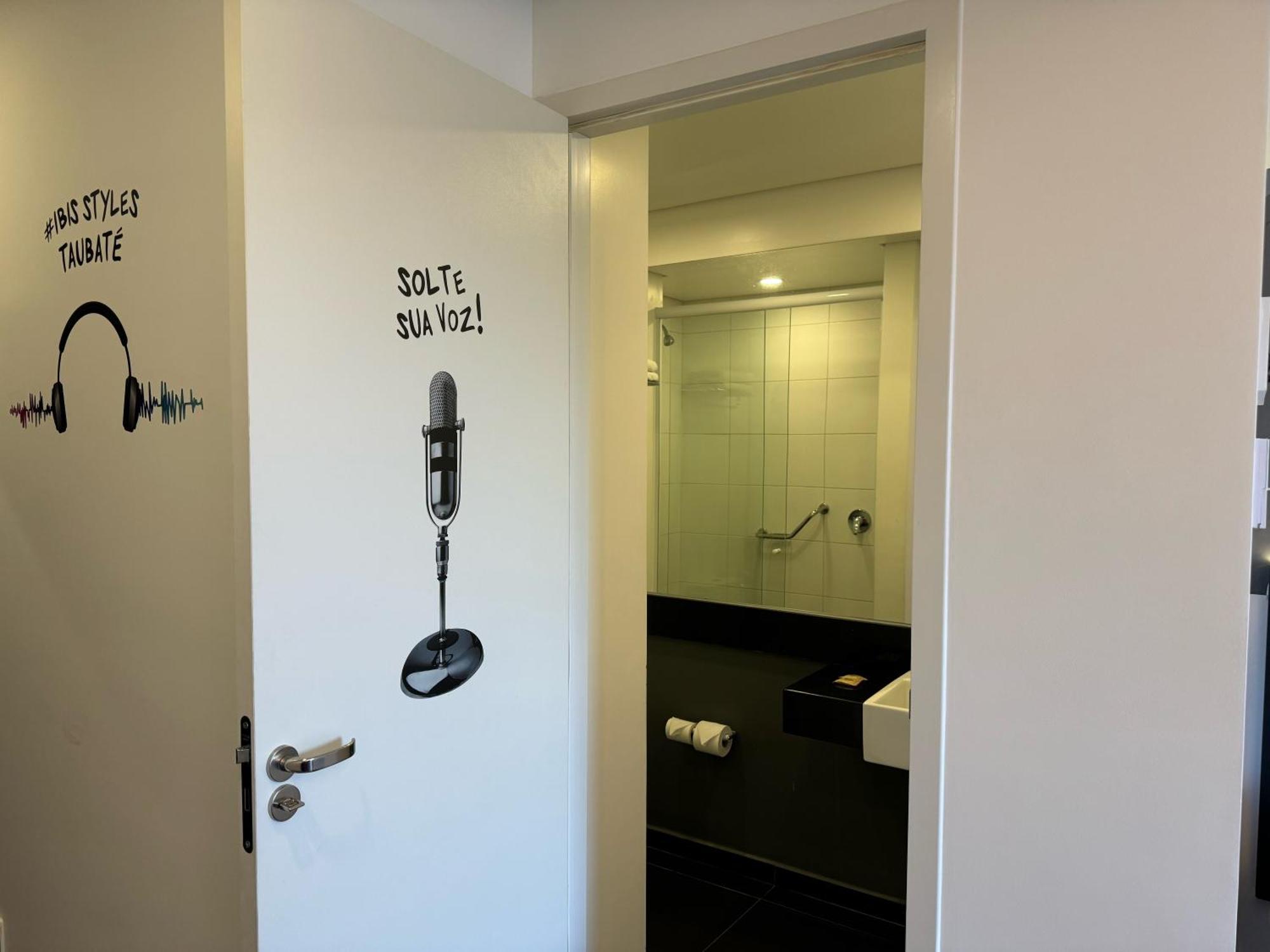 Ibis Styles Taubate Hotel Room photo